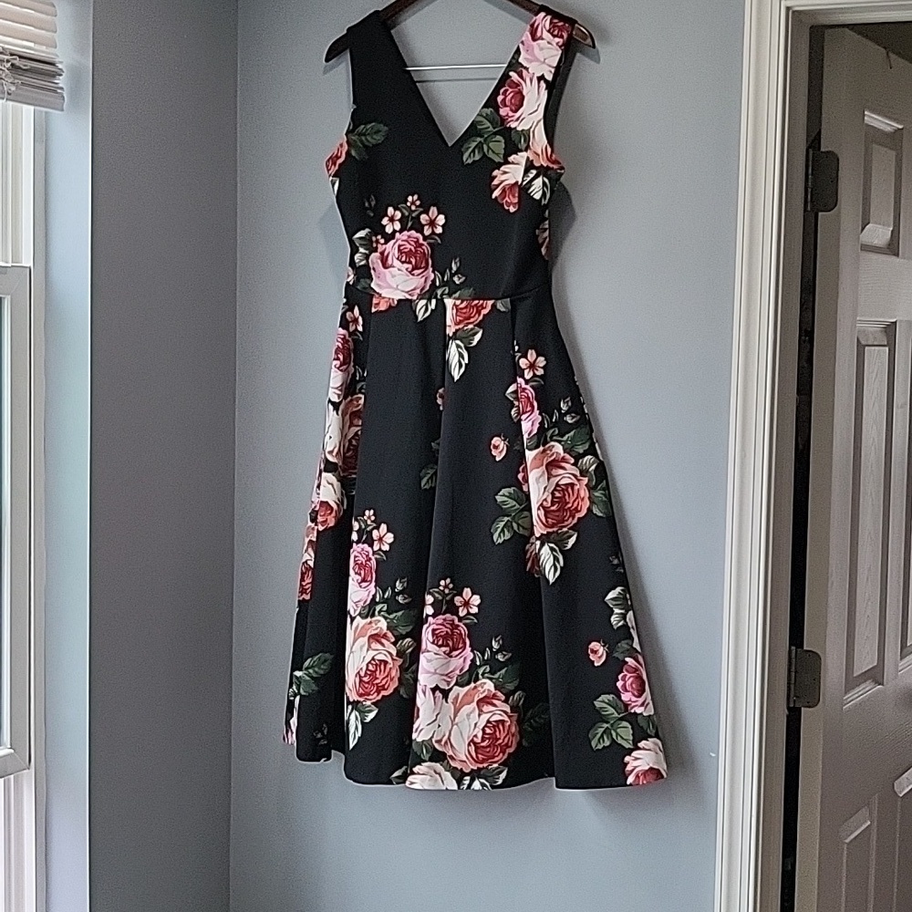 Sleeveless floral print summer dress